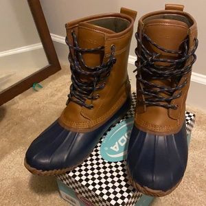 Lands’ End winter boots